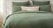 Drap lit plat uni vert lichen texturé 100% coton flanelle, 170 gr/m², doux